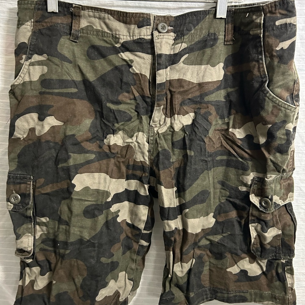 💝 Unbranded Men's Cargo Shorts Green Brown Camo Size 42